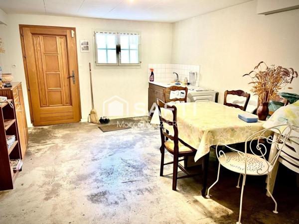 Agréable pavillon, très bien situé à raffraichir.