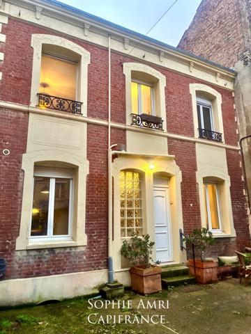 *Quartier Danton/Sainte Anne*Centre-ville* Maison de ville de 57 m² habitables / 70 m² au sol 2/4 chambres avec terrasse ou stationnement