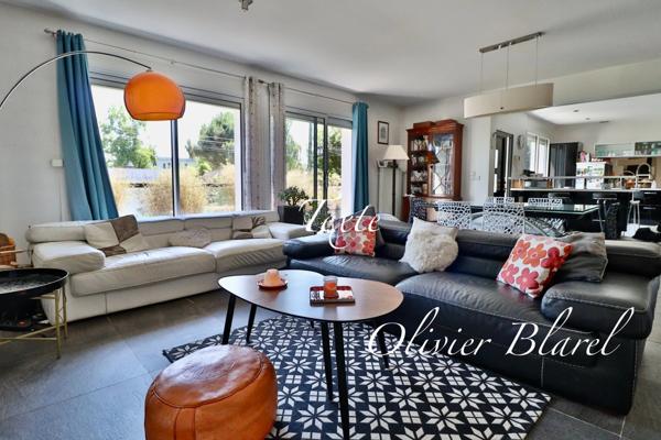 La Celle-Saint-Cloud – Villa familiale avec piscine – Parcelle de 967 m² – Gare à 3 minutes à pied