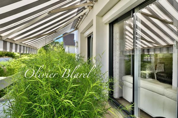 La Celle-Saint-Cloud – Villa familiale avec piscine – Parcelle de 967 m² – Gare à 3 minutes à pied