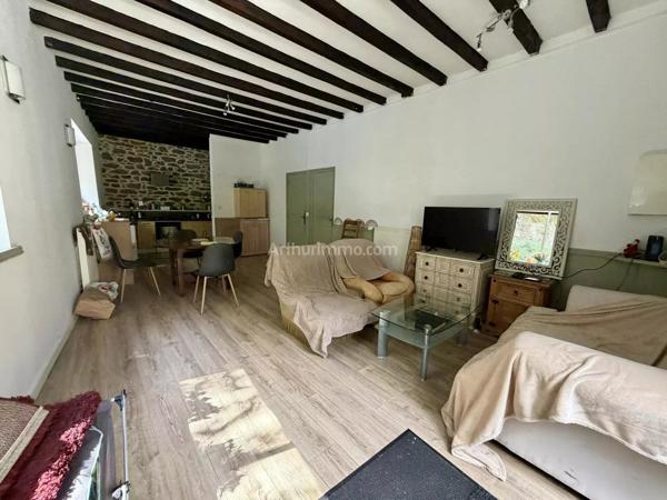Vente                                                      Maison
                        
                     12 pièces                      255 m2                     à Dinan