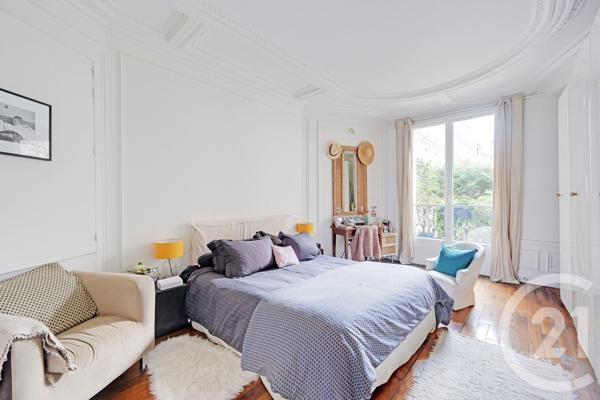 Appartement F4 à vendre  4 pièces - 102 m 2   PARIS  - 75018