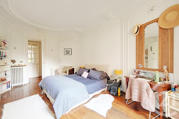Appartement F4 à vendre  4 pièces - 102 m 2   PARIS  - 75018