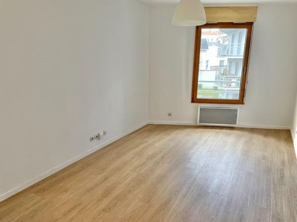 A LOUER - NANTES ST CLEMENT - Studio de 18.89 m² - IDEAL ETUDIANT