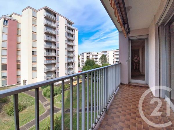 Appartement F4 à vendre  4 pièces - 94 m 2   VESOUL  - 70