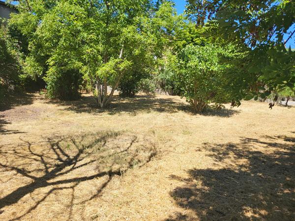 Terrain constructible Digne Les Bains 650m2