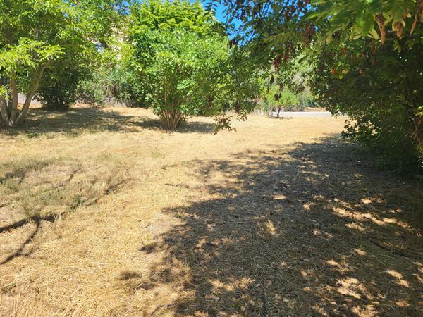 Terrain constructible Digne Les Bains 650m2