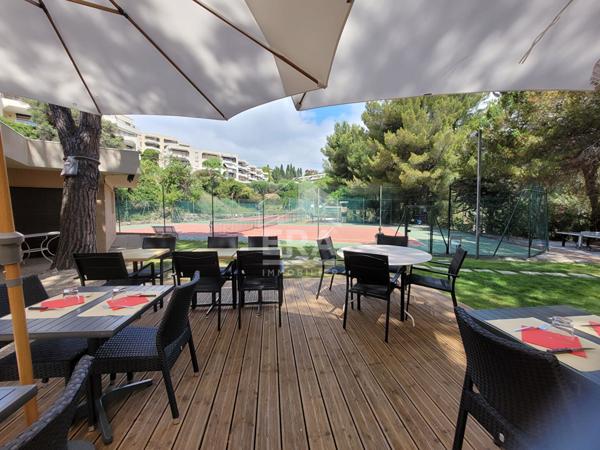 NICE  Appartement  104M2 VUE MER GARAGE PISCINE TENNIS
