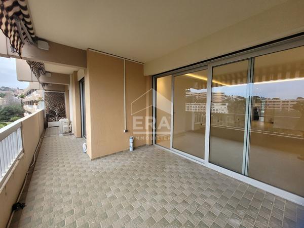 NICE  Appartement  104M2 VUE MER GARAGE PISCINE TENNIS