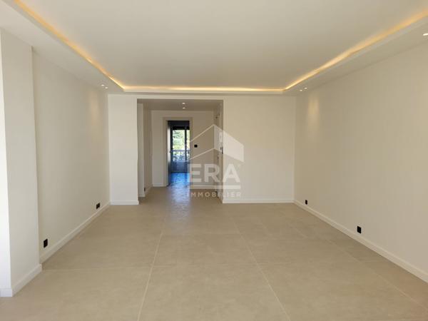 NICE  Appartement  104M2 VUE MER GARAGE PISCINE TENNIS
