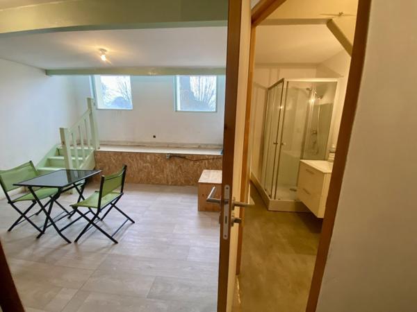 IMMEUBLE AVEC LOGEMENT ET COMMERCE