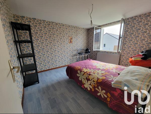 Immeuble à vendre 166 m² Distré