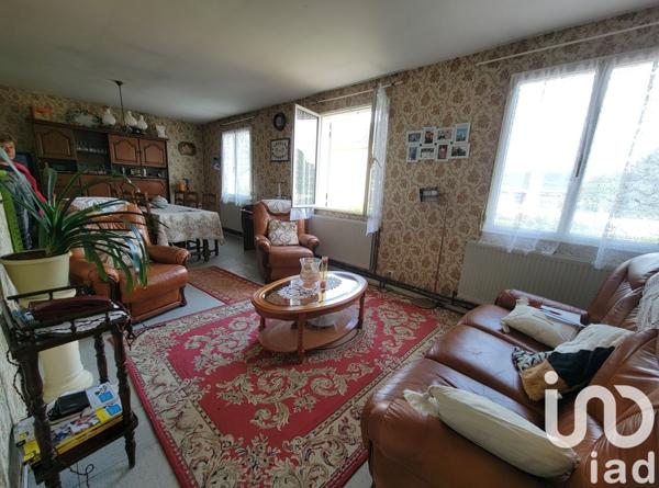 Immeuble à vendre 166 m² Distré