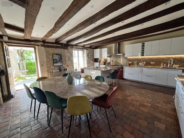 Propriete à vendre à Fondettes dans l'Indre-et-Loire (37230), ref : 003/2500