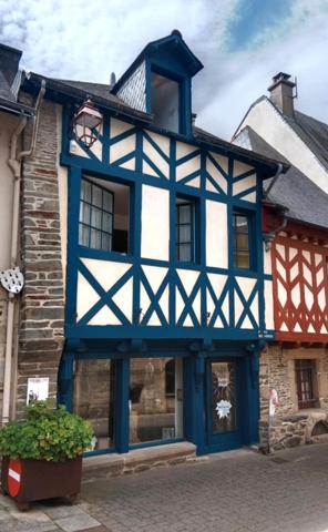 Vente immeuble Josselin : 259 945 € - AJP Immobilier Plumelec