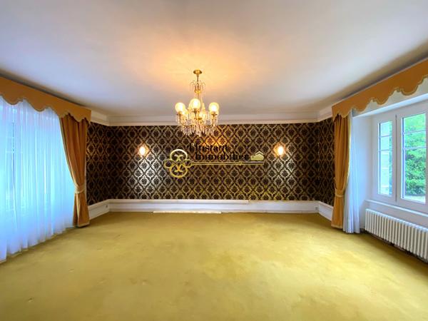Maison 9 pièce(s) 215 m2