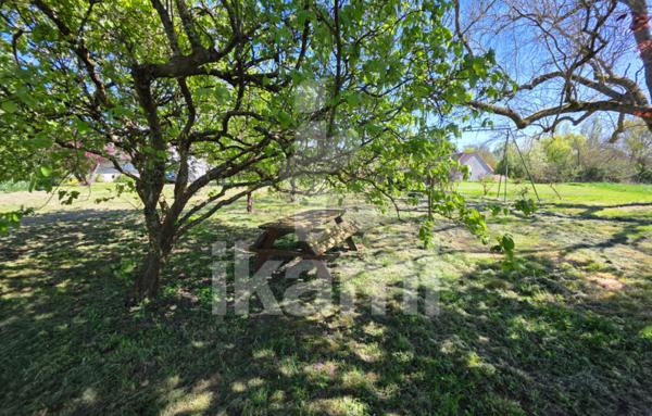 Authenticité, nature et potentiel pour cette longère de 150 m2 à Chabris