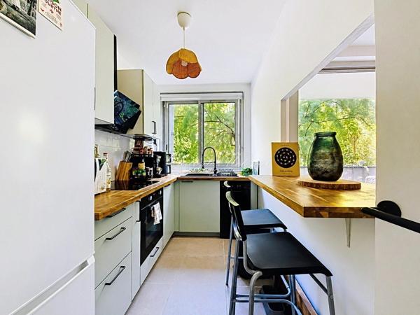 Appartement rénové de 3 pièces avec balcon