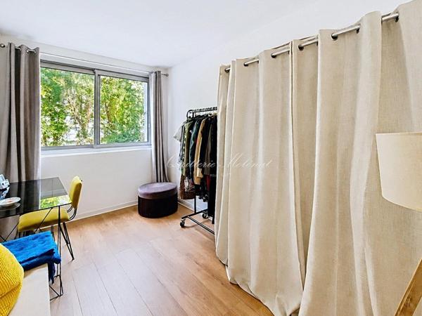 Appartement rénové de 3 pièces avec balcon