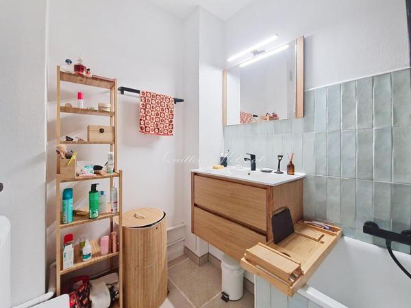 Appartement rénové de 3 pièces avec balcon