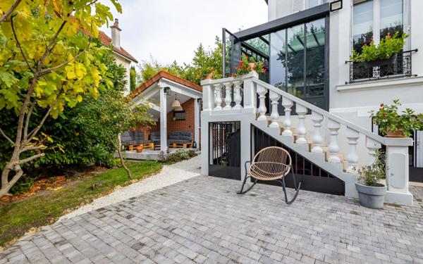 Maison à vendre    7 pièces •  Le Raincy