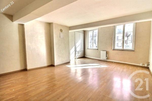 Immeuble à vendre  117 m2 CONDE EN BRIE - 02