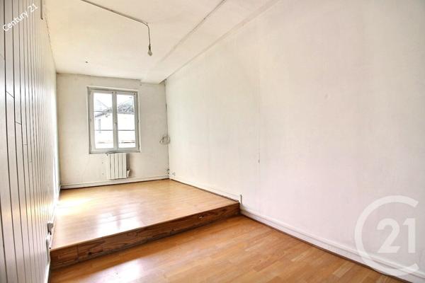 Immeuble à vendre  117 m2 CONDE EN BRIE - 02