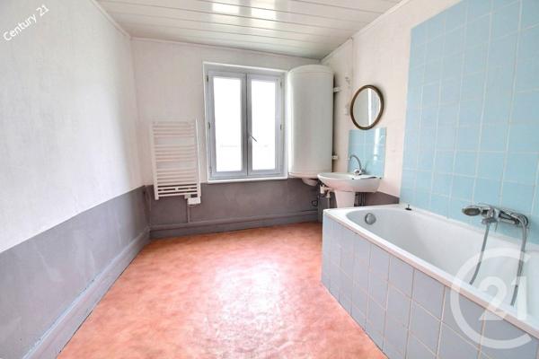 Immeuble à vendre  117 m2 CONDE EN BRIE - 02