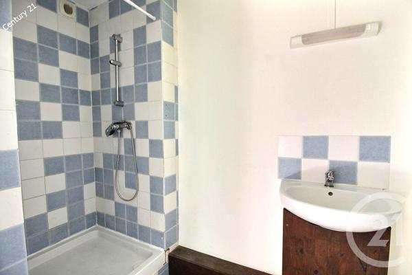 Immeuble à vendre  117 m2 CONDE EN BRIE - 02