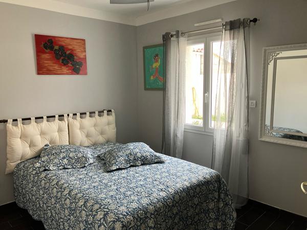A vendre, à Médis, tout près de Royan, maison 149m²,3 chambres, garage, atelier, piscine