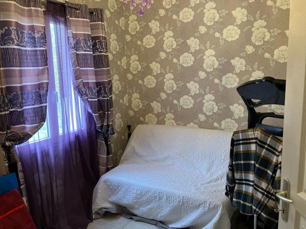 A vendre, à Médis, tout près de Royan, maison 149m²,3 chambres, garage, atelier, piscine