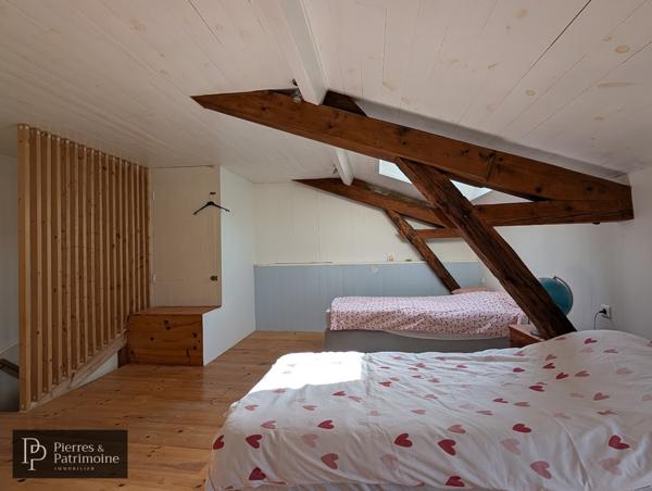 Moncrabeau (47600) Maison gasconne avec piscine, dépendances dans un joli parc