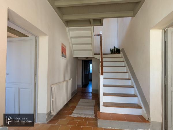 Moncrabeau (47600) Maison gasconne avec piscine, dépendances dans un joli parc