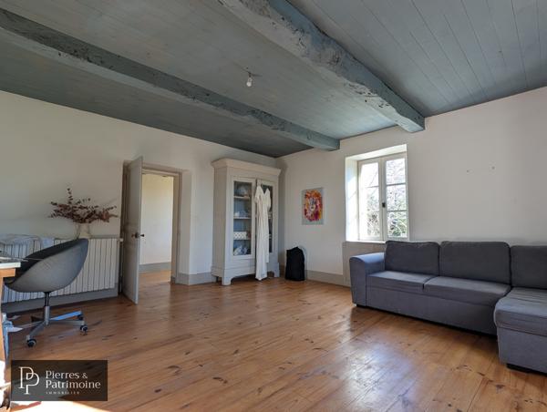 Moncrabeau (47600) Maison gasconne avec piscine, dépendances dans un joli parc