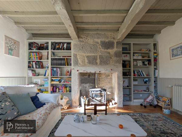 Moncrabeau (47600) Maison gasconne avec piscine, dépendances dans un joli parc