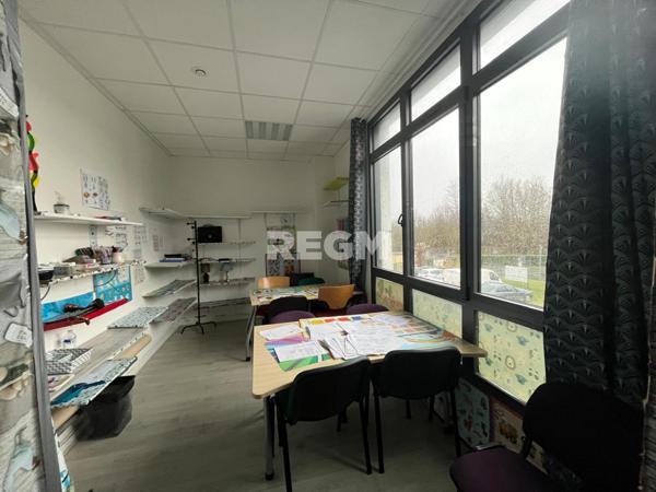 Bailly-Romainvilliers (77700) Locaux commerciaux