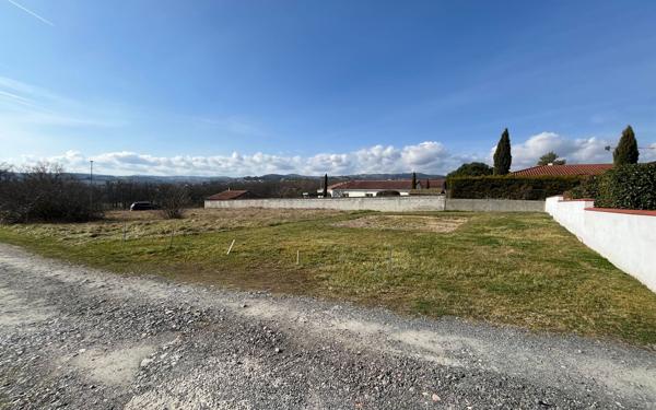 Terrain à vendre    Montbrison