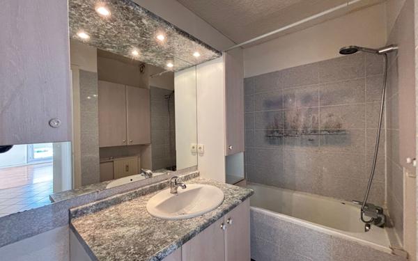 Appartement à vendre    3 pièces • 62,59 m2 Échirolles