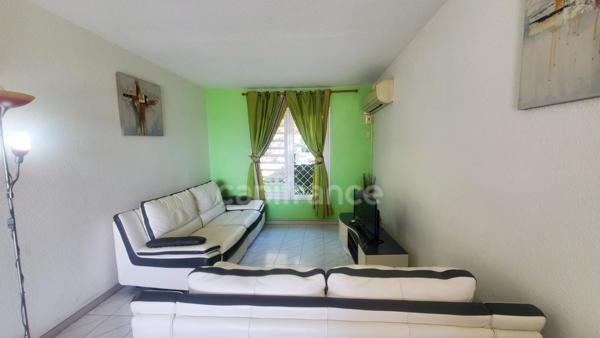 Appartement au 1er étage - 3 pièces avec terrasse et vue mer