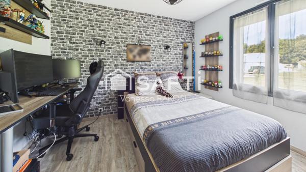 MEDIS MAISON DE 140 M² 3 CHAMBRES PISCINE TERRASSE ET JARDIN