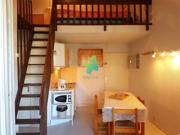 Apt T2 mezzanine avec terrasse.