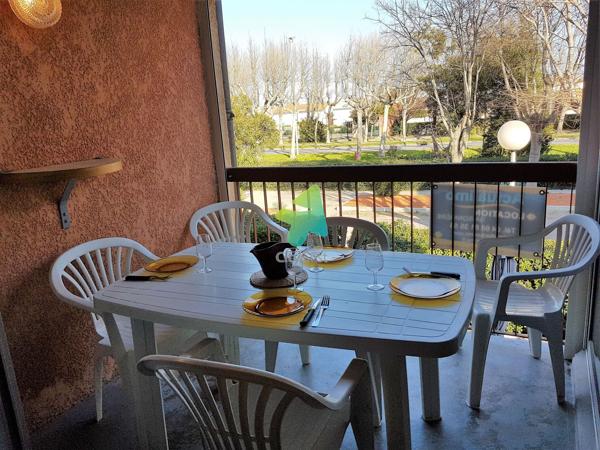 Apt T2 mezzanine avec terrasse.