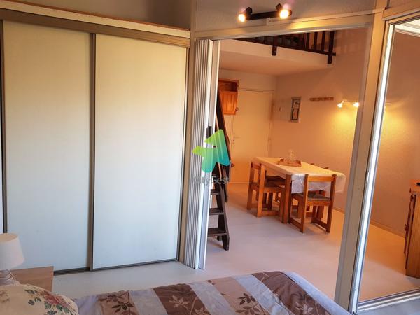 Apt T2 mezzanine avec terrasse.