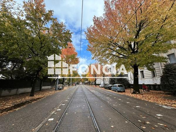 Location Appartement 2 pièces 41.6 m² - 42 AVENUE MARECHAL RANDON Grenoble 38100