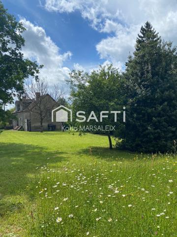 Maison à rénover avec 9686m² terrain constructible
