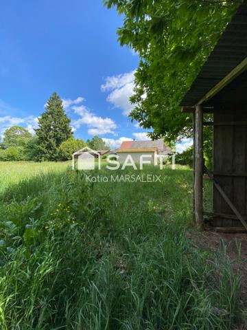 Maison à rénover avec 9686m² terrain constructible