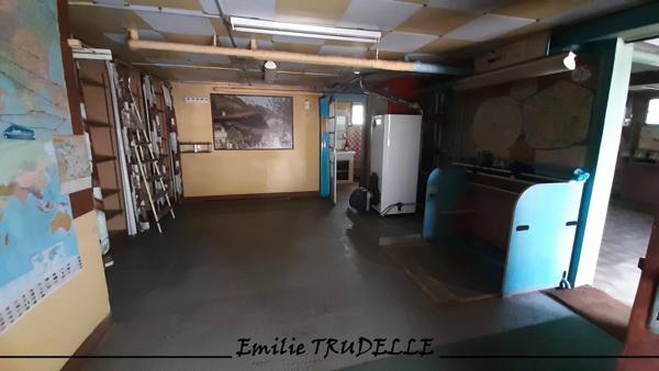 Dpt Sarthe (72), à vendre SAINT CALAIS maison P3, 1/2 chambres, terrain clos 483 m² et sous-sol