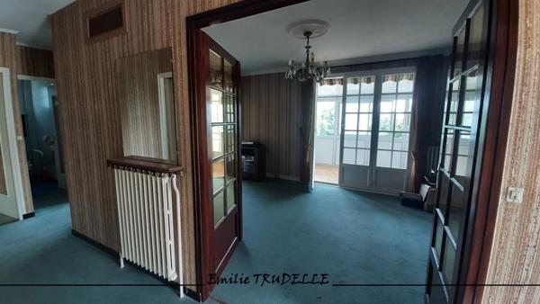Dpt Sarthe (72), à vendre SAINT CALAIS maison P3, 1/2 chambres, terrain clos 483 m² et sous-sol