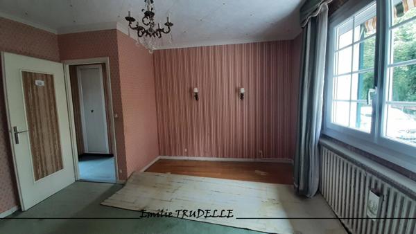 Dpt Sarthe (72), à vendre SAINT CALAIS maison P3, 1/2 chambres, terrain clos 483 m² et sous-sol