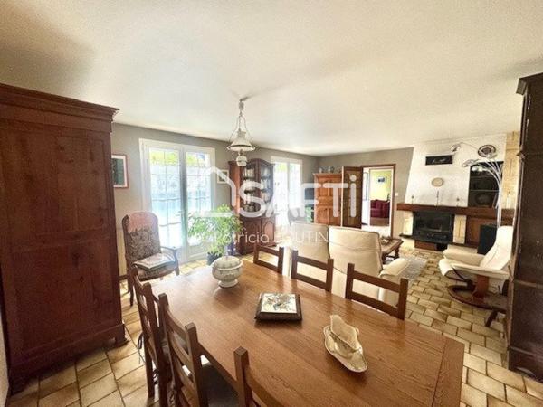 PAVILLON 4 CHAMBRES AVEC JARDIN ET GARAGE A NIORT !